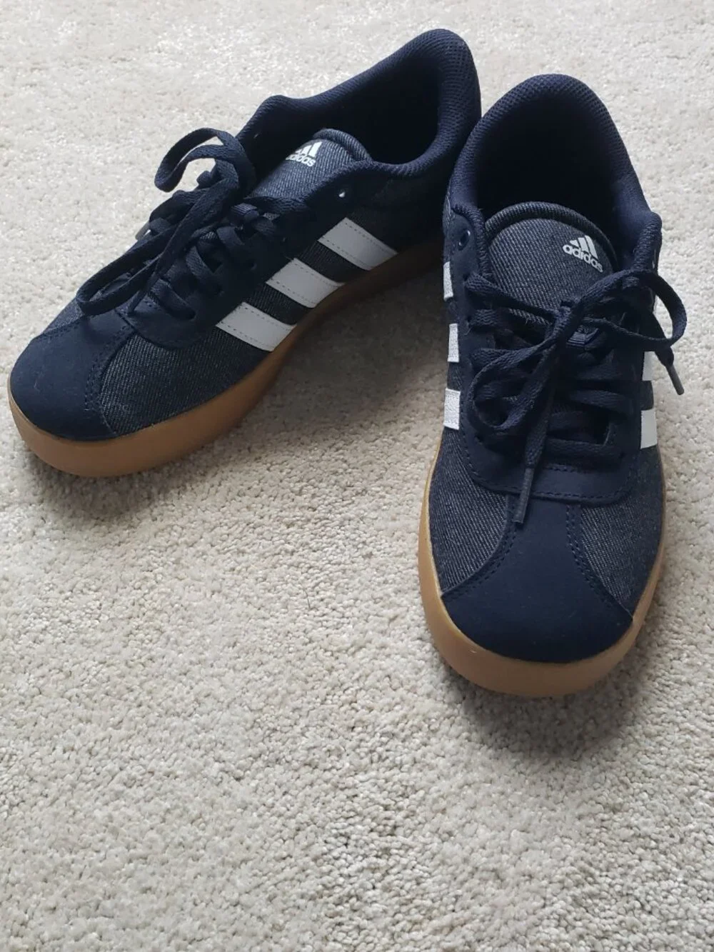 ADIDAS VL court shoes 3.0 boys size 4